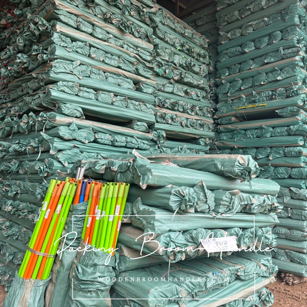 Packing-wooden-broom-handles